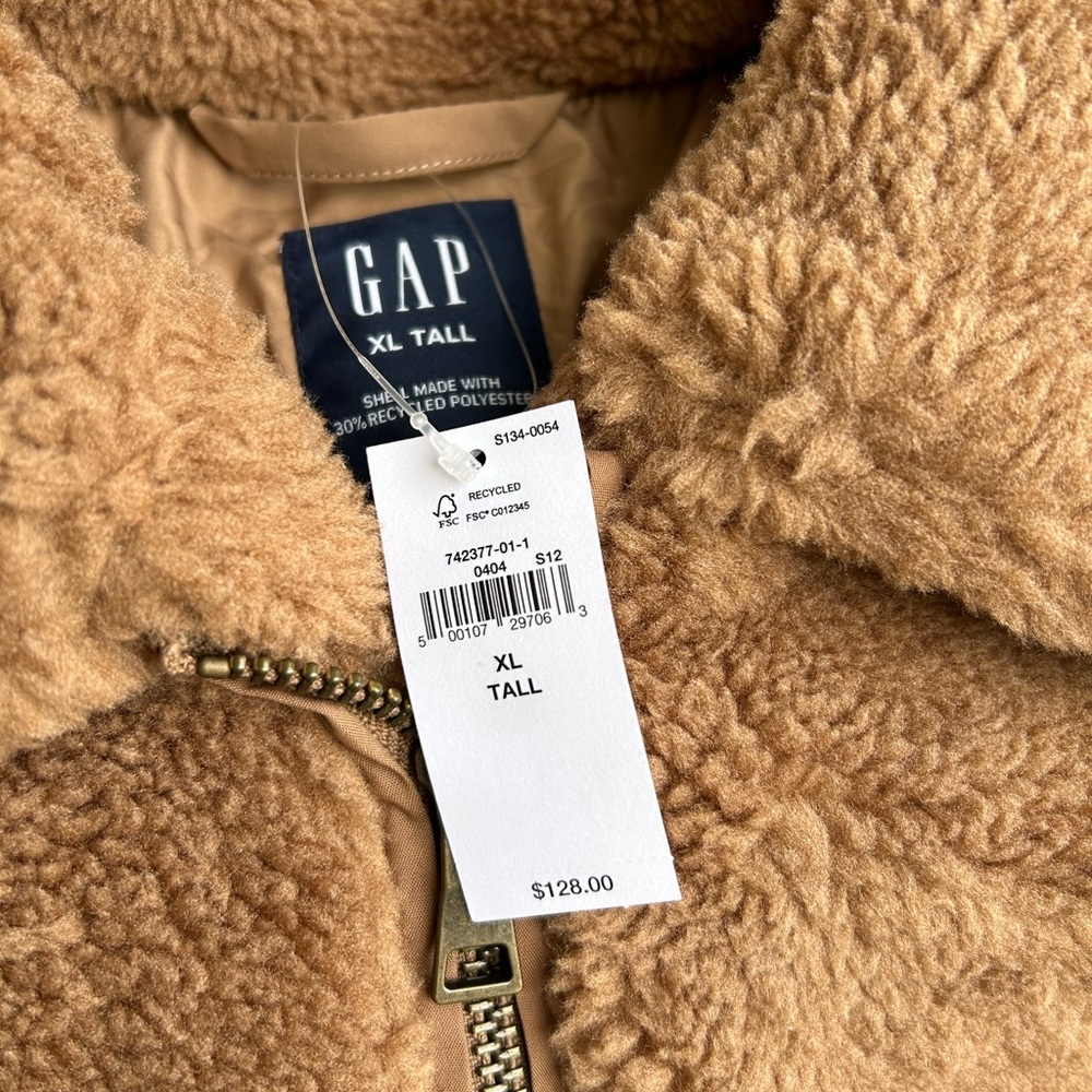Gap Faux Fur Jacket NEW - Picture 2 of 2